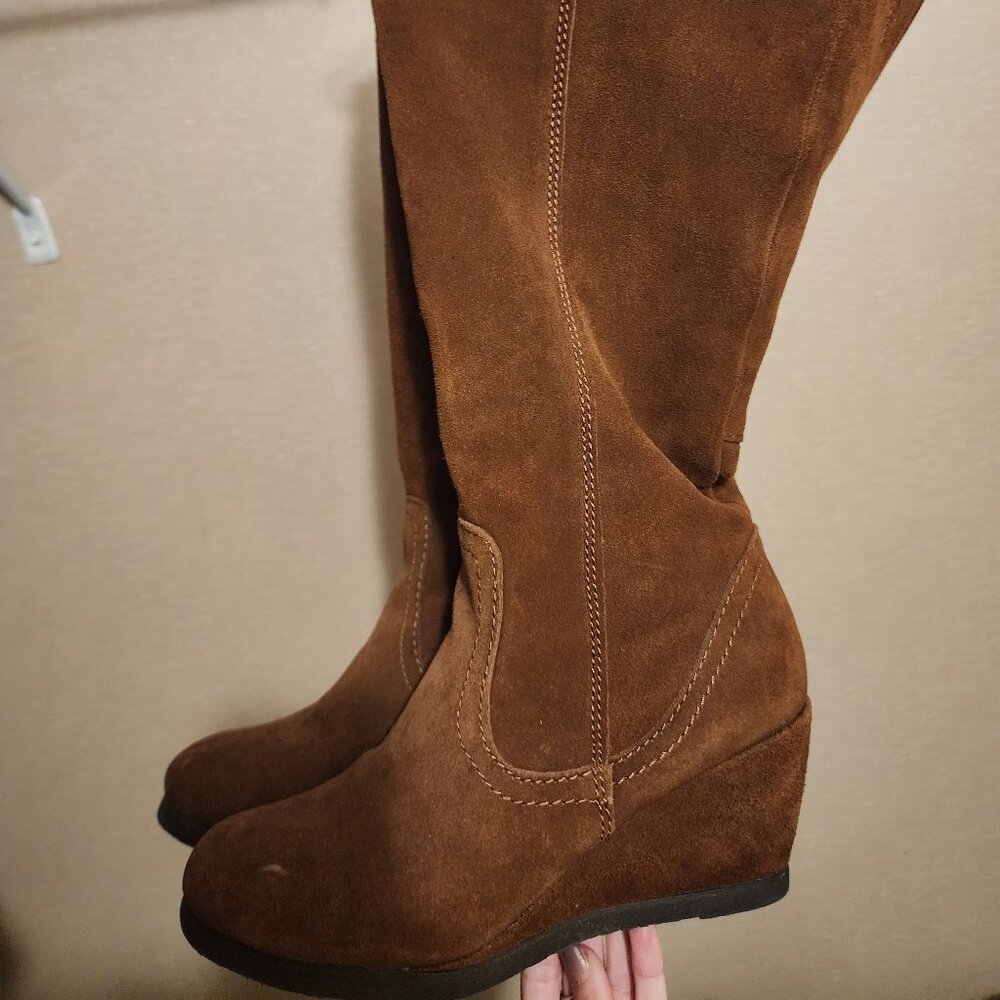 Tall suede boot